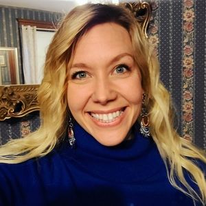 Meet your Posher, Cathy!